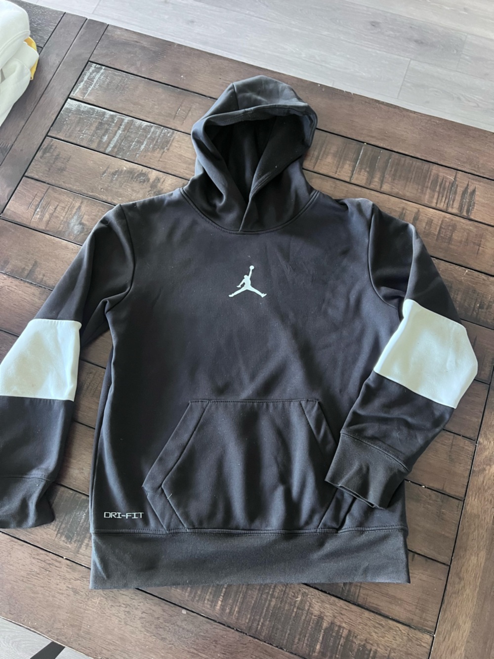 Jordan kids black and white hoodie